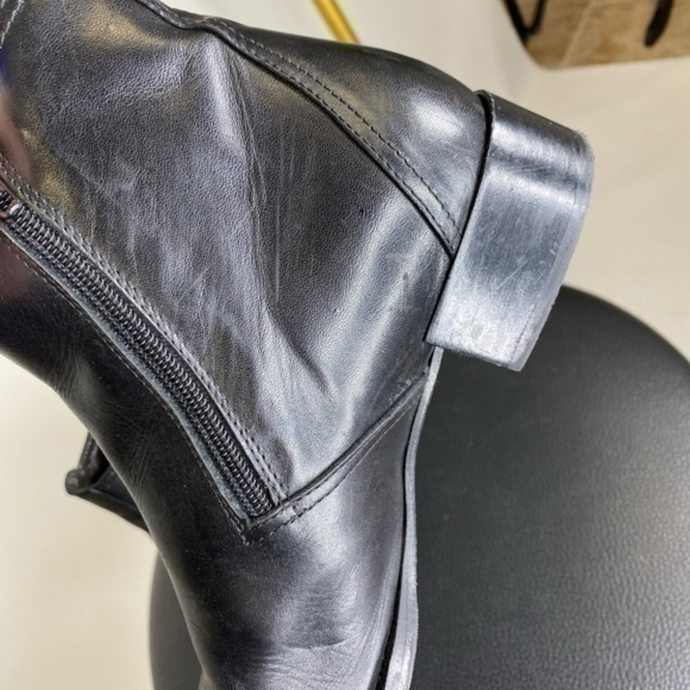 Napoleoni Black Leather Pointed-Toe Ankle Booties - Picture 14 of 14